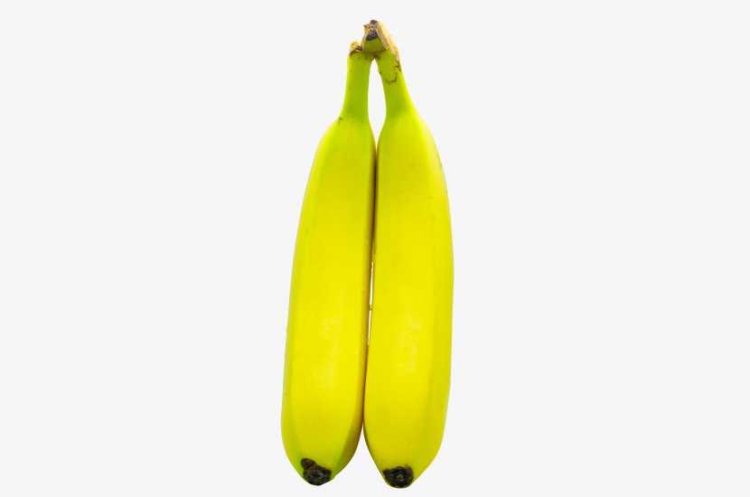 香蕉两根新鲜水果实拍免抠PNG图片