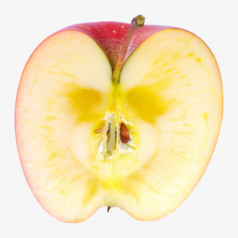 半个氧化的苹果富含维生素C