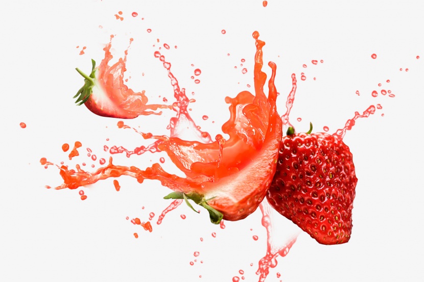 春夏新鲜草莓喷溅果汁红色水果