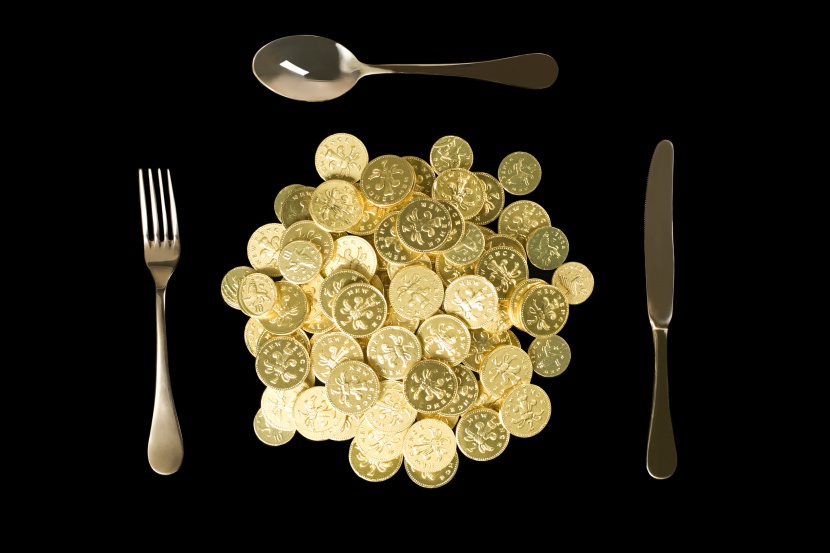 硬币和餐具