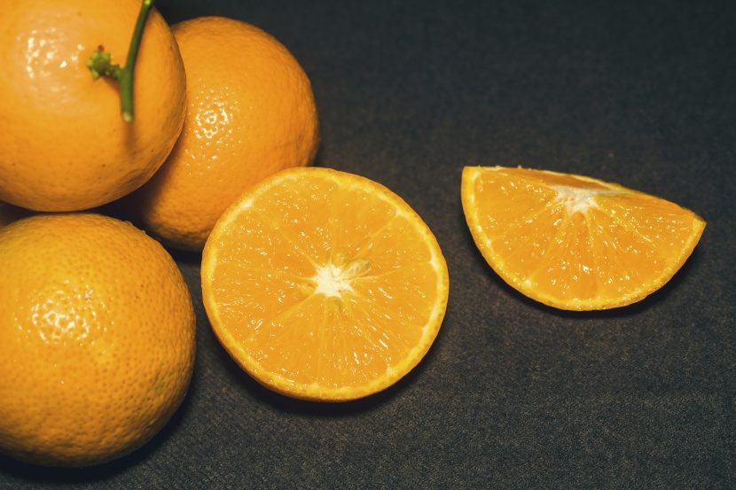 香甜新鲜的橙子水果摄影