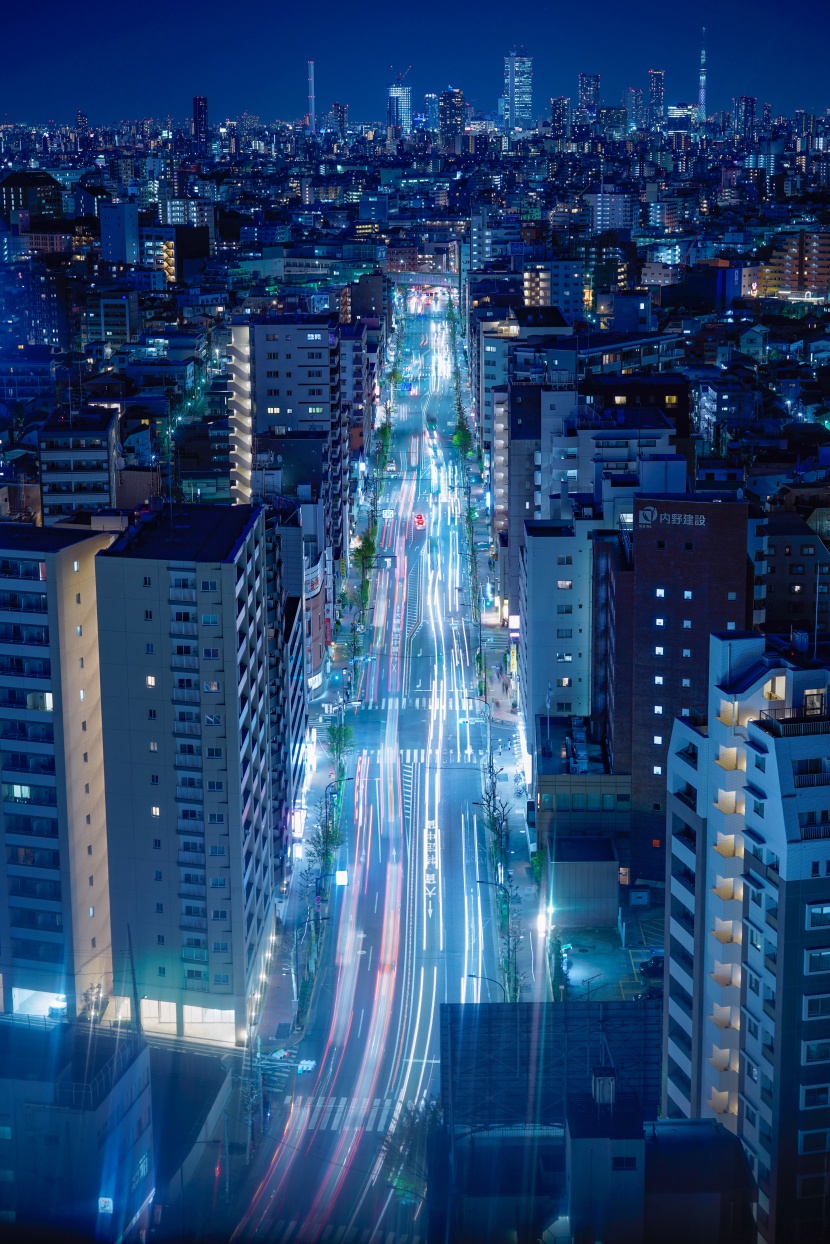 城市车流线唯美夜景图片